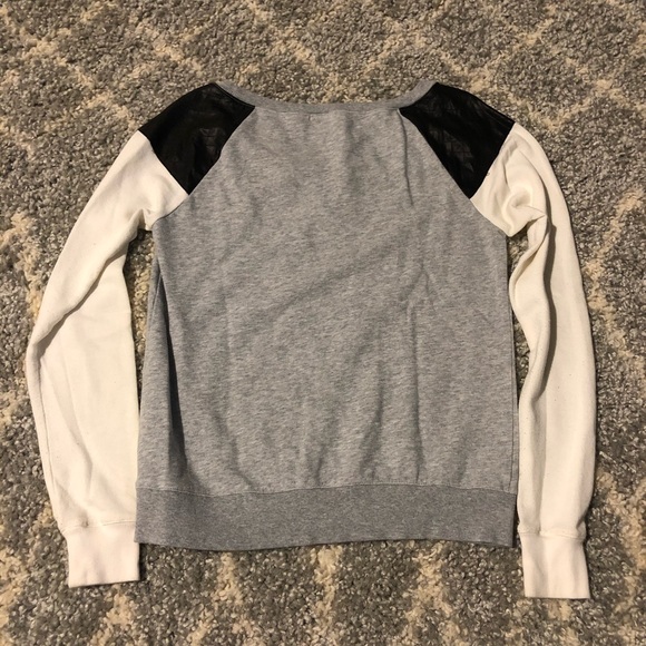 Guess Top - Picture 4 of 4